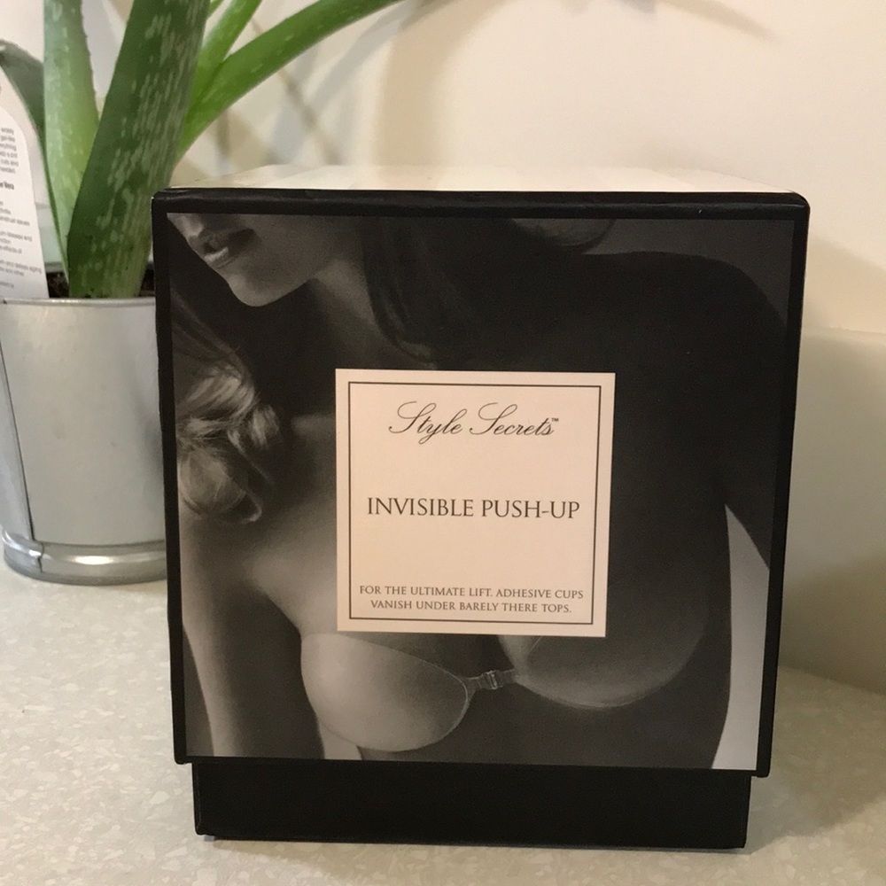 VICTORIA’S SECRET Invisible B cup PUSH—UP